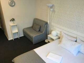 Гостиница Линдсей Москва Бюджетный трехместный номер-5